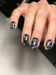 Black Nails Marble, Cute Short Black Nails, Nails Black Marble, Darker Nails, Short Dark Nails, Black Marble Nails, Silver Nail Designs, Mens Nails, Halloween Acrylic Nails