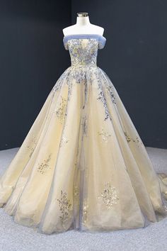 LS0069,beautiful yellow tulle prom dress,off the shoulder strapless applique lace sweet 16 dress on Storenvy Gold Ball Gown, Baju Kahwin, Prom Dresses Off The Shoulder, Sweet 15 Dresses, Evening Dress Long, Blue Ball Gowns, Strapless Prom Dress, Senior Prom Dresses, Sequin Prom Dress