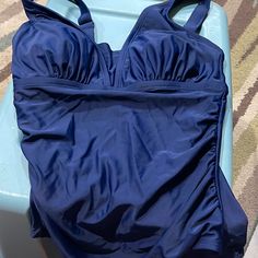 Size Small Fitted Blue Top For Pool, Fitted Blue Tops For Pool, Swimsuits Sporty, Plunge Swimsuit, Vintage Swim, Navy Blue Suit, Swimming Bathing Suits, Black One Piece Swimsuit, 1 Piece Swimsuit