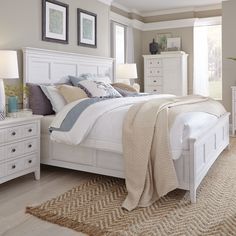 Heron Cove Panel Bed - Chapin Furniture White King Bedroom Set, Glamorous Bedrooms, Bed Queen, White Panel, White Bedroom Furniture, Coastal Bedrooms, Bedroom Style