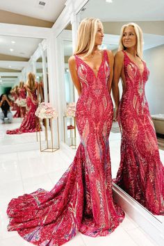 Bodycon Dress Homecoming, Prom Dresses Sparkly, Homecoming Dresses Sparkly, Red Mermaid, Prom Inspo, Sparkly Prom Dresses, Jr Prom, Prom 2024, V Neck Prom Dresses