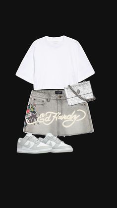 shirt - any white tee. skirt - ed hardy skirt. purse - kurt mini bag. shoes - low dunks (maybe grey) Ed Hardy Outfit, Dunks Outfit, Low Dunks, Baddie Outfits Casual, Ed Hardy, Cute Fits, Baddie Outfits, White Tee, Skirt Outfits