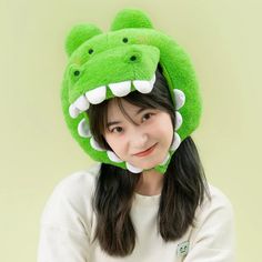 This Crocodile Head Plush Hat Will Have You Feeling Fashionably Fierce! Not Only Will It Keep You Warm, It'll Give You The "Croc-Star" Treatment When You Show Off Your Wild Style At Costume Parties Or Halloween. Get Your 'Gator Game On With This Quirky And Cool Hat! One Size Fits Most Perfect For Costume Parties Or Halloween Dress-Up #205 Crocodile Hat, Crocodile Head, Stylish Winter Hats, Women Winter Hat, Knotted Headwrap, Plush Hat, Cool Hat, Beige Hat, Raffia Hat