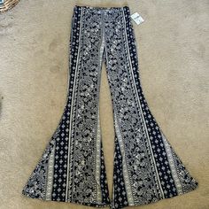 Printed Flare Pants, New With Tags, Very Soft And Stretchy, Size Medium Stretch Bottoms From Forever 21, Forever 21 Stretch Long Pants, Forever 21 Spring Trousers, Forever 21 Wide Leg Summer Pants, Fitted Blue Bottoms From Forever 21, Forever 21 High-waisted Summer Pants, Forever 21 Summer Wide Leg Pants, Forever 21 High-waisted Stretch Pants, Forever 21 Fitted Summer Pants