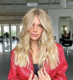 Blondie Ideas, Daphne Hair, Tattoos 2023, Hair Tips Video, Jhene Aiko, Blonde Hair Inspiration, Blonde Hair Looks, Hair Coloring, Dream Hair