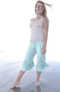 Made with quality cotton lycra. Stretch for easy fit. Ruffle detailing at bottom. wide fixed waistband. Handmade in Southern Calif Machine washable and dryer safe on low heat Small Inseam Waist 14 30 Medium Inseam Waist 15 31 Large Inseam Waist 16 31 1/2 XL Inseam Waist 17 32 2 XL Inseam Waist 18 33 3 XL Inseam Waist 20 34 Stretch Cotton Bottoms With Ruffle Hem, Casual Bottoms With Ruffle Hem, Cotton Bottoms With Wide Waistband For Loungewear, Blue Cotton Bottoms With Ruffle Hem, Casual Cotton Bottoms With Ruffle Hem, Summer Cotton Capris For Loungewear, Summer Cotton Loungewear Capris, Stretch Cotton Capris For Loungewear, Garden Grove