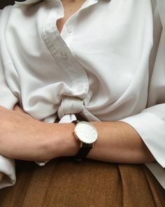 White Button Down Shirt Aesthetic, Evelyn Carnahan Aesthetic, White Button Up Aesthetic, White Shirt Aesthetic, White Feminine Button-up Dress, Feminine White Button-up Shirt, Effortless White Button-up Blouse, Modern Country Living, Pepper Potts