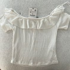 White Off Shoulders, New With Tags! White Zara Crop Top For Day Out, Zara White Crop Top For Day Out, White Summer Crop Top By Zara, White Casual Crop Top For Spring, Zara Stretch Summer Tops, Zara Stretch Tops For Vacation, Casual Summer Tops From Zara, Zara Casual Crop Top For Spring, Zara Casual Spring Crop Top