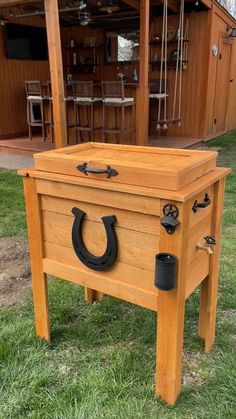 Designed Cooler Large Workshop, Diy Wooden Projects, Backyard Diy Projects, Diy Outdoor Kitchen