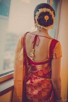 Blouse Designs Back, South Indian Blouse Designs, Pattu Saree Blouse Designs, Backless Blouse Designs, New Saree Blouse Designs, Blouse Back Neck Designs, Blouse Design Images, Blouse Back, Blouse Designs Indian