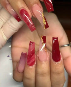 Red Pink And Gold Nails, Red Acrylic Nails Coffin Designs, Nails For Red Outfit, Baddie Nail Art Designs Long, Square Long Nails Ideas, Red Nail Designs Long, Red Nail Inspo Coffin, Acrylic Nails Inspo Baddie, Acrylic Nail Designs Long Square