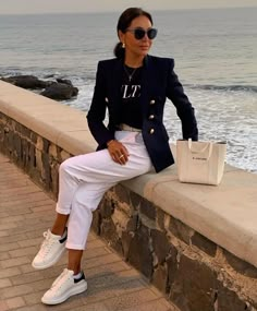 🛍SHOP all BLAZERS 👉🏻 @bassiami_clothing - Most chic items! Which one you want to own? 💘💘 . WWW.BASSIAMI.COM Top woman store🛍👝👜🥿👗👠👑 . ✅Free Worldwide Shipping on all products & Easy Return . ✅ Get Extra 10% OFF USE PROMO CODE : INS10OFF (Valid till 19th April🕕) . 🔥Follow 👉 @bassiami_clothing Link to swipe: https://bassiami.com/collections/jackets 🛍SHOP all BLAZERS 👉🏻 @bassiami_clothing - Most chic items! Which one you want to own? 💘💘 . WWW.BASSIAMI.COM Top woman store🛍👝👜🥿👗👠👑 . ✅Free Worldwid... Old Money Outfits, Paris Chic, Chique Outfits, Looks Chic, Blazer Outfits, Fashion Over 50, Black Blazer, Work Casual