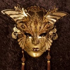 Costume Venitien, Venice Mask, Venetian Carnival Masks, Masked Ball, Month Of October, Carnival Of Venice, Venetian Masquerade, Venetian Masks, Venetian Mask