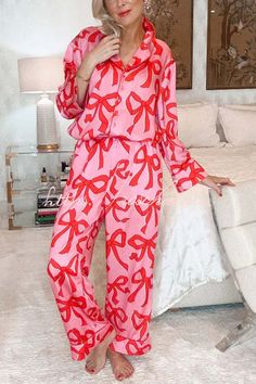 Give You A Surprise Gift Bow Printed Elastic Waist Pocketed Pajama Set Christmas Lounge, Dirndl Outfit, Shirt Collar Styles, Lounge Party, Bandeau Tops, Bow Print, Two Piece Pants Set, Cute Pants, Mini Robes