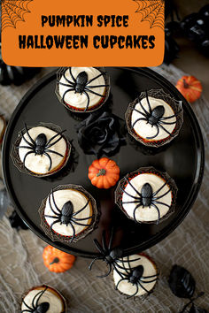 Halloween themed pumpkin spiced cupcakes decorated for Halloween perfect for halloween parties. Halloween Party At Home, Spooky Recipes, Halloween Core, Easy Halloween Party Food, Apple Treats, Halloween Snack Mix, Cupcakes Halloween, Spider Cupcakes, Halloween Camping