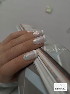 New nail tutorials, trendy nail art ideas, nail designs😍 French Manicure Acrylic Nails, Winter Nail Art Designs, Bridal Nails Designs, Fancy Nail Art, Beauty Hacks Nails, Wow Nails, Pretty Toe Nails, Hippie Nails, Glittery Nails