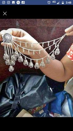 Desi Ornaments, Bread Omlet, Hide Pose, Silver Ring With Stone, Ring With Pearl, Hand Jewelry Rings, Ring With Stone, Hair Chain, Indian Wedding Jewelry Sets