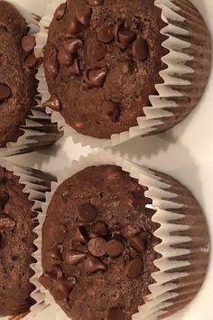 Double Chocolate Banana Muffins on Plate Banana Chocolate Muffins Easy, Healthy Chocolate Muffin Recipes, Simple Chocolate Muffin Recipe, Muffin Recipes Banana Chocolate Chip, Choclate Chip Muffins, Double Chocolate Banana Muffins, Chocolate Banana Muffins Recipe, Banana Cake Recipe Easy, Banana Muffins Recipe