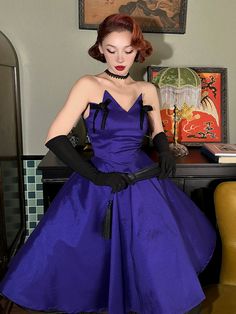 Treat yourself to a truly luxurious experience with our Le Palais vintage elegant purple strapless bodice-style gigantic dress. This breathtakingly glamorous purple hue combined with the strapless bodice-style and its exquisite details make for a show-stopping look. Whether for an evening event or a ball, this dashingly classy dress will make you feel sophisticated, classy, and gorgeous. Bodice Dress, Vintage Elegant, Purple Hues, Classy Dress, British Indian, Full Skirt, Luxury Branding, Cool Girl, Retro Fashion