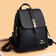 Genuine leather 2023 new fashionable and versatile women's backpack, large capacity travel bag, trendy Backpacks For Girls, Vintage Leather Backpack, Leather Backpack Purse, Backpack Pattern, Leather Backpacks, Vintage Backpacks, Women Leather Backpack, School Bags For Girls, Backpack School