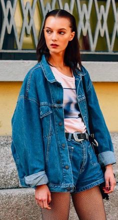 How To Wear Denim Jacket, Look Grunge, Goth Outfit, Denim Jacket Outfit, Denim Outfits, Look Retro, 1990s Fashion