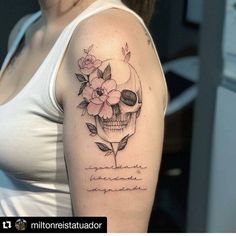 Pretty Skull Tattoos, Tattoo Fairy, Skull Tattoo Flowers, Feminine Skull Tattoos, Skull Rose Tattoos, 10 Tattoo, Tattoo Back, Inspiration Tattoos, Tattoo Artwork