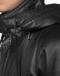 – elongated cut – multi-panel construction – detachable zip hood YKK – hood front fastening – central two-way zipper YKK closure – two front flap pockets – single inner pocket – wrist zip fastening – rectangular armpit sleeve construction – rear central slit – tonal stitching – fully lined Sleeve Construction, Hooded Parka, Flap Pocket, Parka, Stitching, Zipper, Leather, Cross Stitching