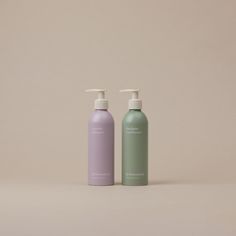 All Natural Shampoo And Conditioner, All Natural Shampoo, Packaging Design Beauty, Pink Packaging, Natural Shampoo And Conditioner, Product Styling, Aluminum Bottle, Conditioner Bar, Pump Bottle