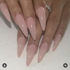 Almonds Nails Designs, Xl Almond Nails, Almond Acrylic Nails Long, Almond Shaped Nails Long, Classy Nails Almond, Sharp Almond Nails, Almond Pink Nails, Long Nails Almond, Classy Almond Nails