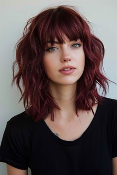 Wild Hairstyles For Women, Dc Hairstyles, Shaggy Layered Bob, Pelo Colorado