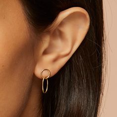 These gold dangle earrings hang from a circle stud for a clean, feminine look. Minimalist Gold Jewelry, Gold Minimalist Jewelry, Trendy Rings, Gold Dangle Earrings, Bracelets And Necklaces, Trendy Ring, Circle Studs, Real Pearls, Sustainable Jewelry