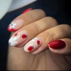 Ladybug Nails, Summery Nails, Floral Nails, Cute Acrylic Nails, Flower Nails, Acrylic Nail Designs