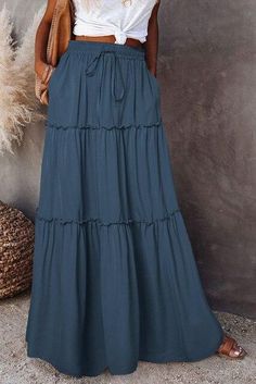 Sewing By Hand, Long Skirt Casual, Same But Different, Long Skirt Fashion, Maxi Rok, Paris Vacation, Bohemian Skirt, Thrift Inspo