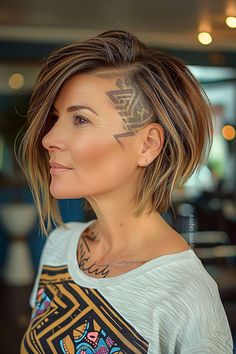 The Trendiest Layered Bob Haircuts of 2024 Sporty Haircuts For Women, Curly Undercut Women Long, Mid Length Undercut, Long Hair With Undercut For Women, Peekaboo Undercut, Undercut Medium Hair, Asymetrical Haircut Edgy Bob, Undercut Ideas For Women, Under Layer Hair Dye