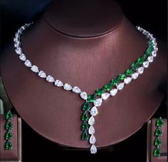 Green water drop cubic zirconia necklace and earrings set| Green crystal necklace | Green crystal earrings - Pink Fantasma Brides Party, Water Drop Necklace, Wedding Dress Necklace, Luxury Green, Accessories Model, Necklace Dress, Necklace Bridal, Earrings And Necklace, Wear Necklaces