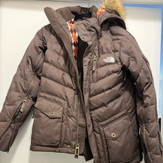 Down Jacket With Fur Hood And Pattern Inside In Great Condition, Worn A Few Times Very Warm Hand Protector Inside Has Been Cut Coats North Face, Jacket With Fur Hood, North Face Puffer Jacket, Fur Hood Jacket, Jacket With Fur, North Face Coat, Fur Hood, The North Face Jackets, North Face Jackets