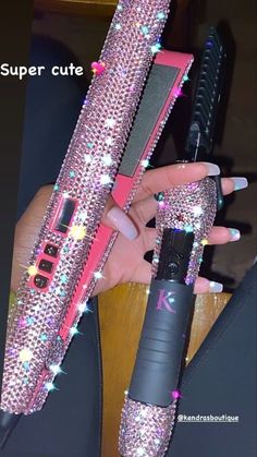 Profumo Victoria Secret, Stile Kylie Jenner, Hair Tool Set, Rauch Fotografie, Bling Ideas, Rhinestone Projects, Braut Make-up, Hair Essentials, Pink Girly Things