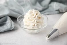 Stable Whipped Cream Frosting, Best Whipped Cream, Stable Whipped Cream, Stabilized Whipped Cream Frosting, Cream Cheese Buttercream Frosting, Stabilized Whipped Cream