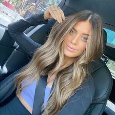 Hair Gloss, Brunette Hair With Highlights, Short Brown Hair, Hair Color And Cut, Hair Inspiration Color, Hair Inspo Color, Light Brown Hair, Brunette Hair, About Hair