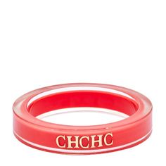 Simplicity And Class Combine To Form This Exquisite Caroline Herrera Bangle Bracelet. Crafted In Pink Hued Resin, It Features The Ch Logo In Gold Tone. It Can Be Stacked Easily With Other Pieces. Caroline Herrera, Resin Bangles, Cartier Ring, Vintage Cartier Bracelet, Carolina Herrera, Hermes Bag Birkin, Bangle Bracelet, Vintage Gucci, Chanel Classic Flap