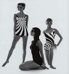 60s 70s Fashion, Fashion 1960s, Three Women, Optical Art, Vintage Swim, Swinging Sixties, Sixties Fashion, Vintage Swimwear, Mod Fashion