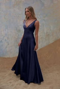 Single Shoulder Dress, Guest Wedding Dress, Summer Ball, Prom Dress Inspo, Silk Satin Dress, Performance Dresses, Class Of 2023, Makeup Wedding, Grad Dresses