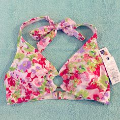 Nwt Shade & Shore Floral Bikini Top Size S 4-6 Pink Beachy Halter Top For Spring, Beachy Pink Halter Top For Spring, Spring Beachy Pink Halter Top, Pink Fitted Halter Top For Beach Party, Fitted Pink Halter Top For Beach Party, Pink Halter Top For Swimming In Spring, Pink Halter Top For Pool And Spring Season, Pink Beachy Halter Top For Sunbathing, Pink Beachwear Halter Top For Swimming