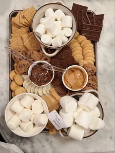 s’mores, bonfire, party, charcuterie, charcuterie ideas, chocolate, dessert Fall Bonfire Food, Smores Platter, Bonfire Snacks, Fall Bonfire Party, Campfire Birthday Party, Backyard Bonfire Party, Campfire Birthday, Bonfire Food, Hamilton Party