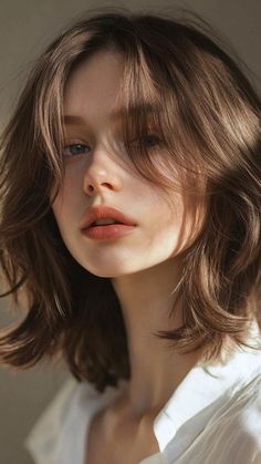 Haircut For Medium Hair Girl, Types Of Medium Length Haircuts, Short Layer Haircut For Women, Middle Short Hairstyle Women, Short Hair Face Claim Female, Chic Medium Haircut, Medium Length Hairstyles For Square Face, Youthful Hair Color, Short Haircuts For Oblong Face Shape