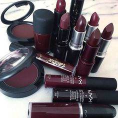 Winter Make-up, Dark Lipstick, Lip Art, Makeup Goals, Makati, Pretty Makeup, Cute Makeup, Aesthetic Makeup, Makeup Collection