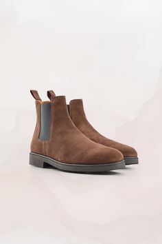 Rooted in heritage, Rakoh Chelsea Boots are handcrafted in Tuscany with the finest Italian leather and suede. Engineered for walking and all day wear, these boots feature a flexible and ultralight EVA sole and a 5mm thick insole. Creating the perfect balance between craftsmanship and superior engineering, these boots provide unmatched comfort for long walks and always look elegant. Mens Chelsea Boots, Jason Markk, Boots Chelsea, Shoe Bags, Chelsea Boots Men, Long Walks, Eva Sole, Shoe Box, Italian Leather