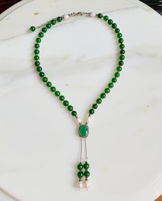 This Women's necklace made from natural Freshwater Pearls and Dark Green Jade polished stone (8mm).Length-24 inches +3. Handmade Jewelry Tutorials, Pearls Necklace, Art Deco Necklace, Neck Jewellery, Classy Jewelry, Homemade Jewelry, Handmade Jewelry Diy, Beaded Jewelry Patterns, Beaded Bracelets Diy