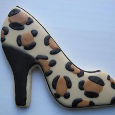 High Heel Cookies, Cookie Clothes, 1 Cookies, Small Cookies, Shoe Cookies, So British, Leopard Party, Cookies Sugar, Tea Cookies