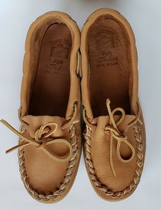 New Old Stock Sioux Mox By Tru-Stitch Maple Leather Moccasins Size 7 USA W/Box Leather Low-top Moccasins With Cushioned Footbed, Casual Brown Leather-lined Moccasins, Traditional Leather Closed-toe Moccasins, Brown Brogue-detailed Moc Toe Moccasins, Brown Closed-toe Moccasins With Leather Footbed, Handmade Moccasins, Native American Quotes, Leather Moccasins, Sioux